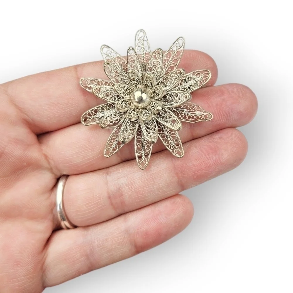 Spun Silver Filigree Flower Brooch Vintage Delicate Layered Petal Broach 1.75" - Picture 7 of 7